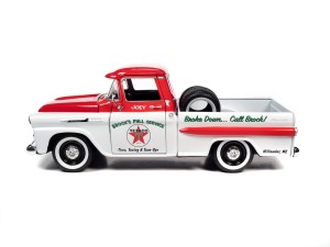 Chevrolet Apache Fleetside Pickup Truck Texaco 1958 Auto World 1:24