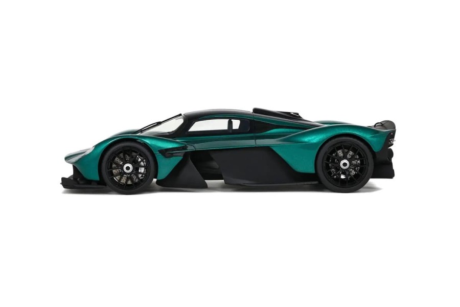 gt435-aston-martin-valkyrie-green-gt-spirit-11.jpg