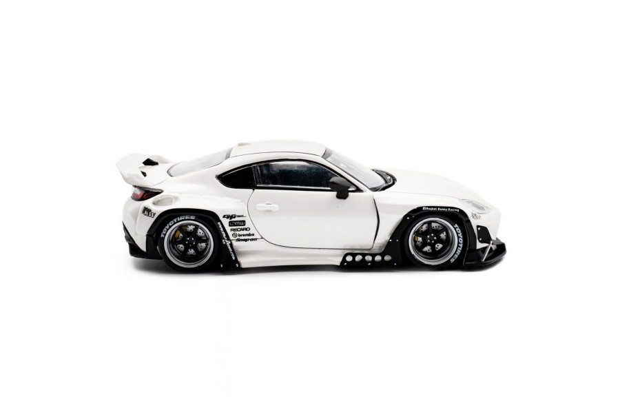 S4315102 pandem-toyota-gr86-white-2022-05.jpg