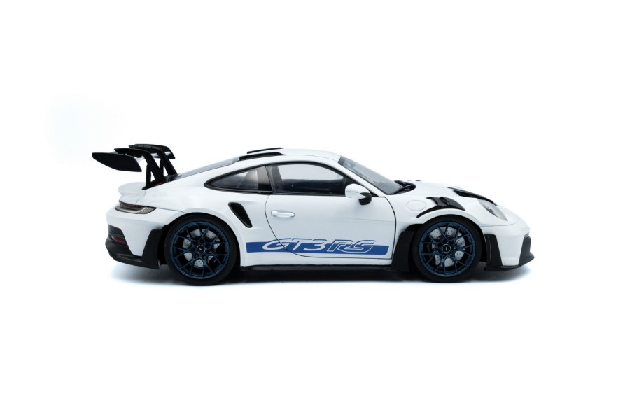 porsche-911-gt3-rs-white-with-blue-stripes-2024-05.jpg