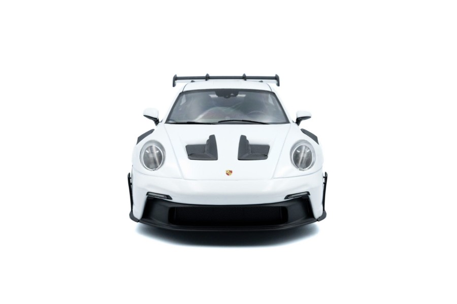 porsche-911-gt3-rs-white-with-blue-stripes-2024-06.jpg