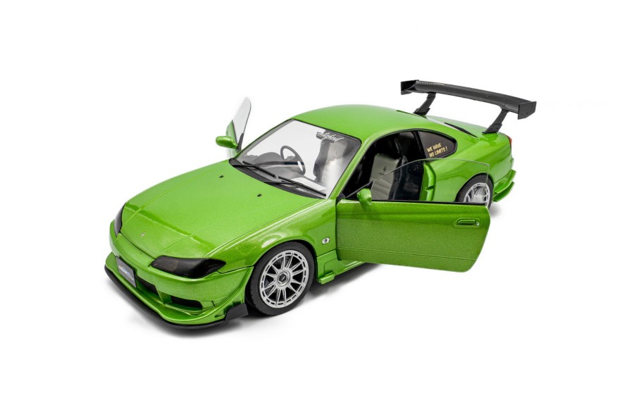 s1812203-nissan-silvia-s15-spec-r-aero-solido-works-1999-07.jpg