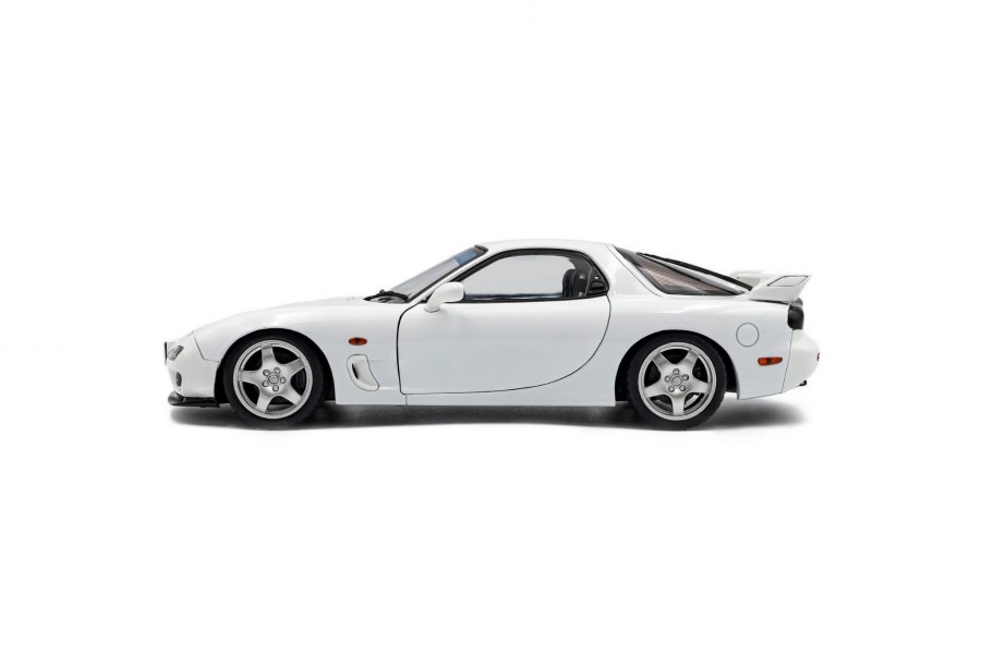 1-18-mazda-rx7-fd3rs-pure-white-1999-02.jpg