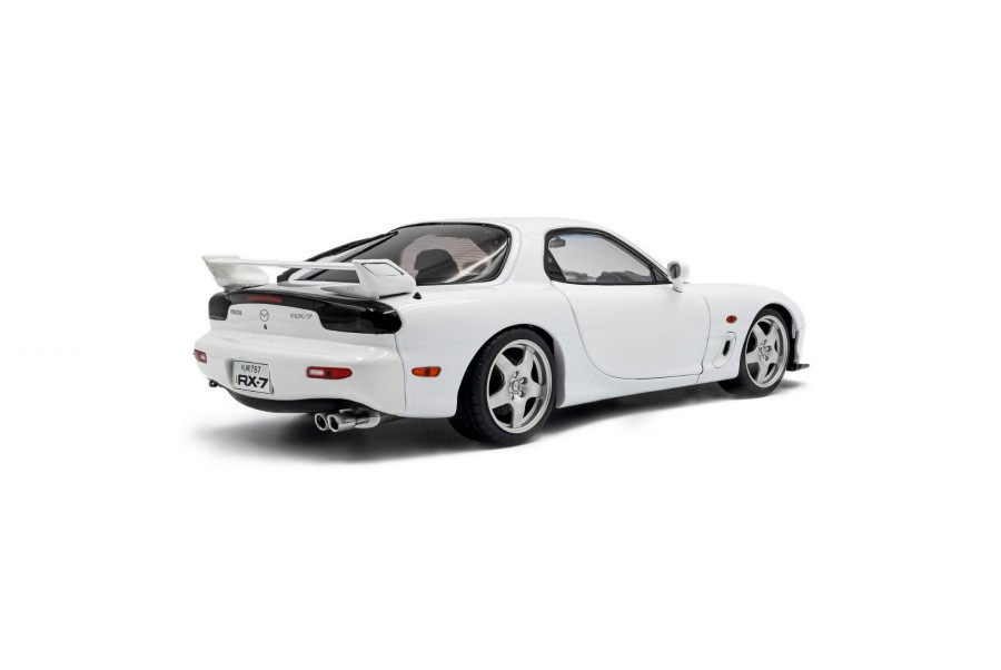 1-18-mazda-rx7-fd3rs-pure-white-1999-04.jpg