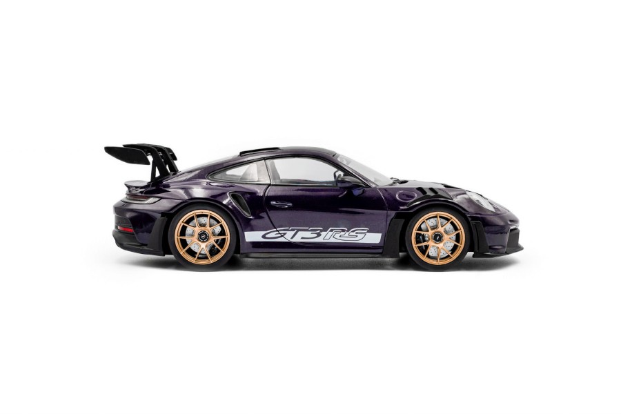 1-18-porsche-911-gt3-rs-weissach-package-viola-purple-metallic-2024-05.jpg