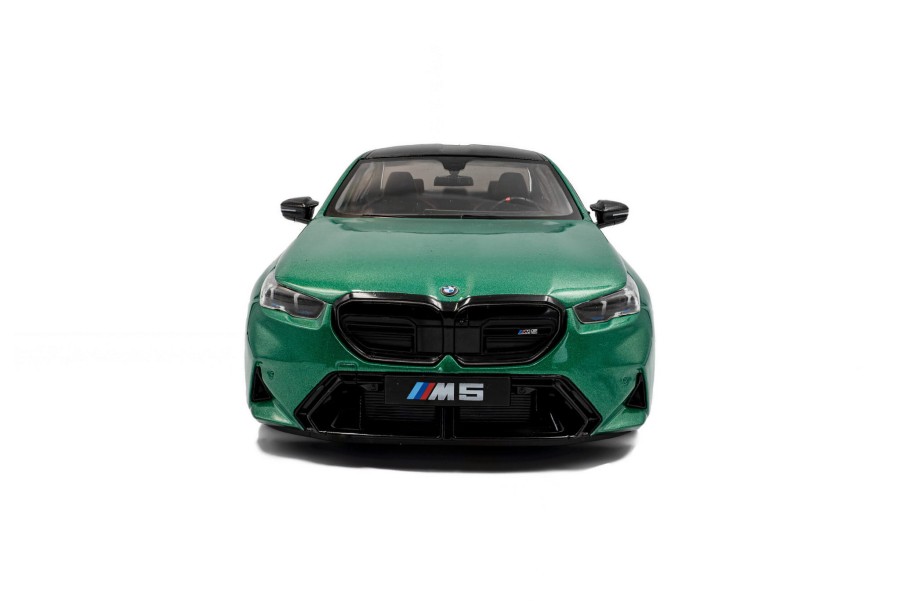 s1814701-bmw-m5-m-isle-of-man-green-metallic-2025-06.jpg