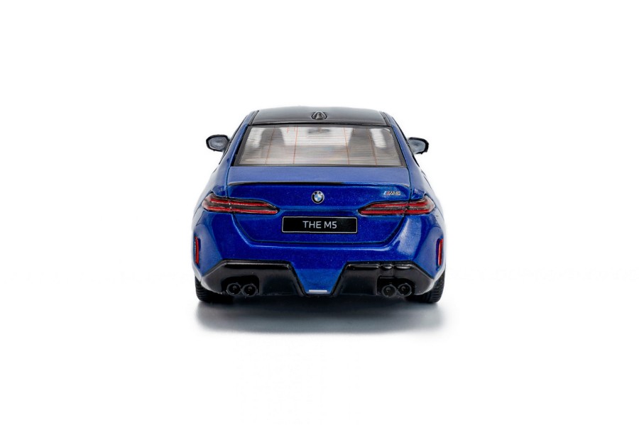 s4317551-bmw-m5-sedan-marina-bay-blue-2024-03.jpg