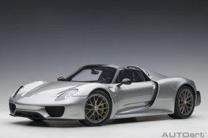 Porsche 918 Spyder 2013 Silver Autoart 1:12