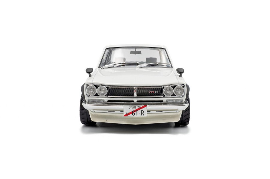 s1813001-nissan-skyline-c10-hakosuka-solido-works-pearl-white-1970-06 S1813001.jpg