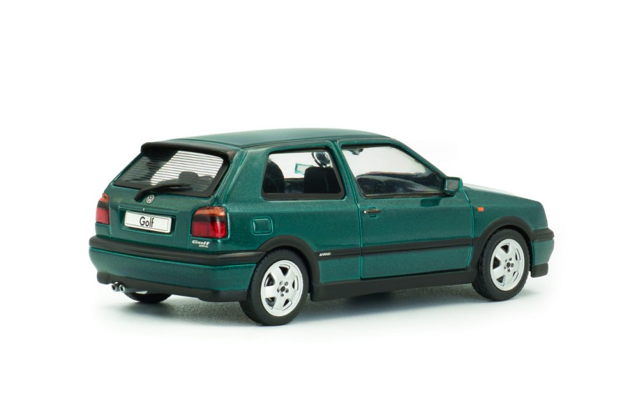 s4316401-volkswagen-golf-mkiii-vr6-dragon-green-pearl-1994-03 S4316401.jpg