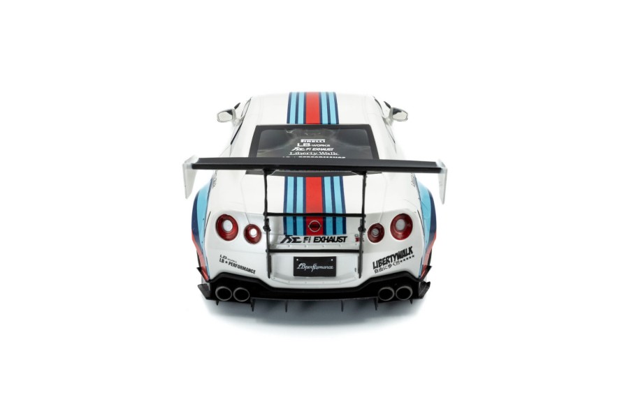 1-18-nissan-gt-r-r35-w-liberty-walk-body-kit-20-m-2024-03 S1805819.jpg