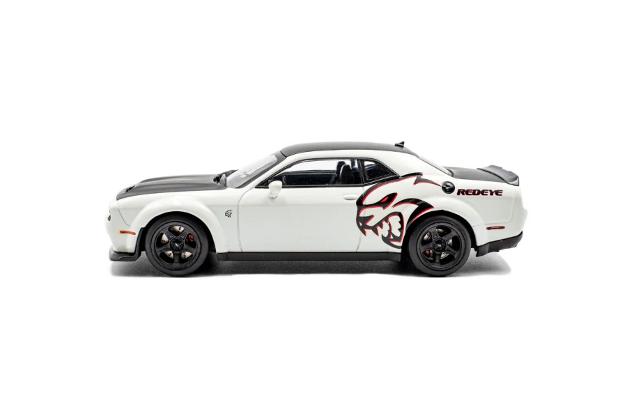s4310309-dodge-challenger-srt-hellcat-redeye-widebody-custom-white-knuckle-2020-02 S4310309.jpg