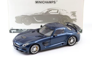Mercedes-Benz SLS AMG Black Series 2013 Daytona Blue Metallic Minichamps 1:18