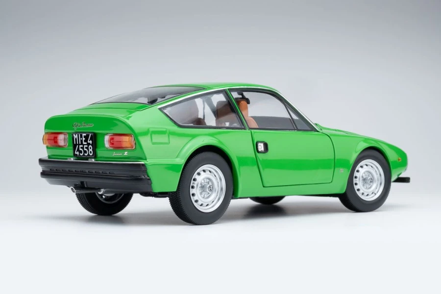 187832    Alfa Romeo Junior Zagato 1969 - verde 02.jpg