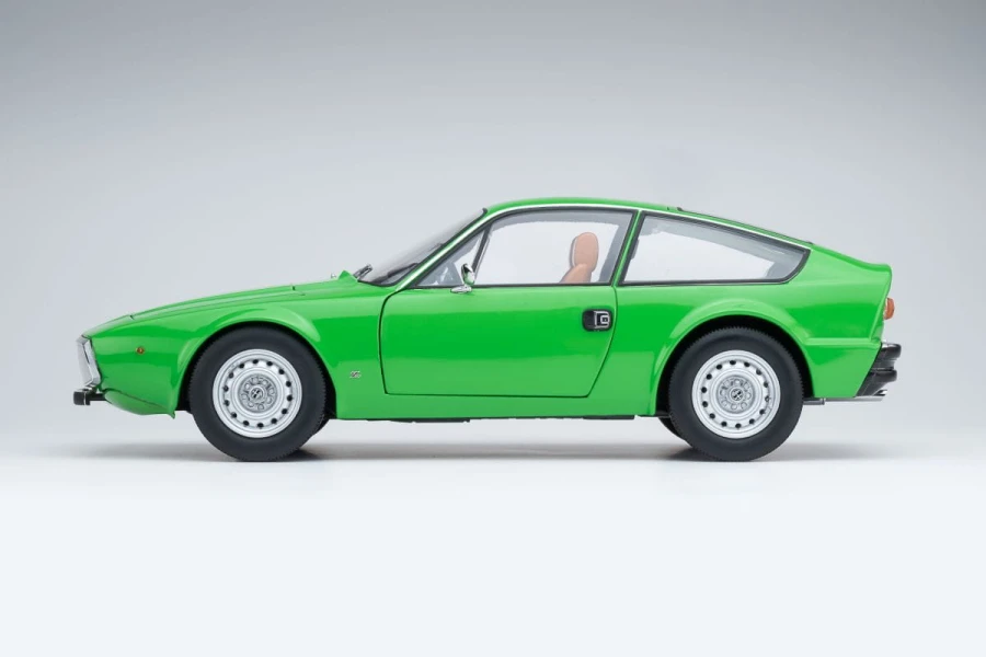 187832    Alfa Romeo Junior Zagato 1969 - verde 03.jpg