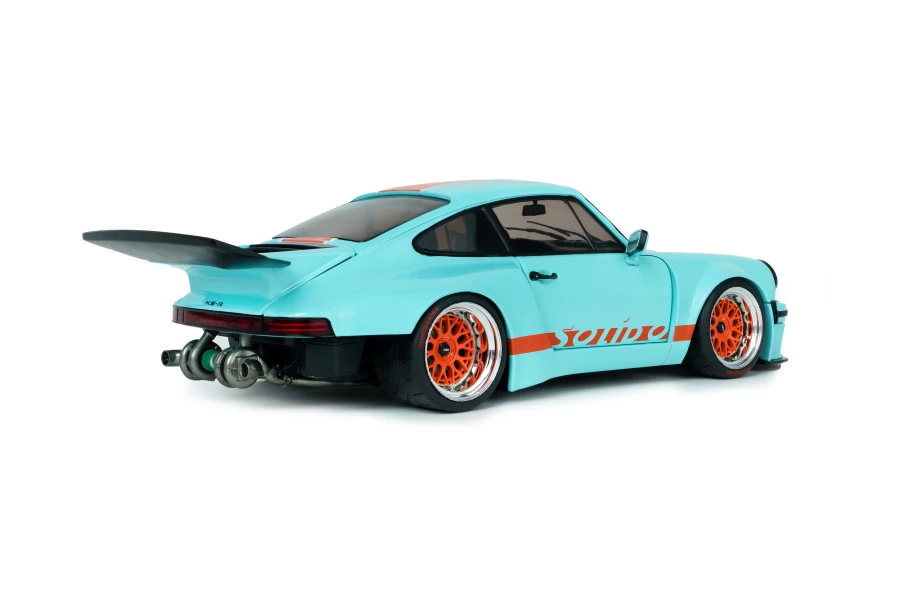 s1810504-ks-r-by-khyzyl-saleem-blue-racer-2026-04 S1810504.jpg