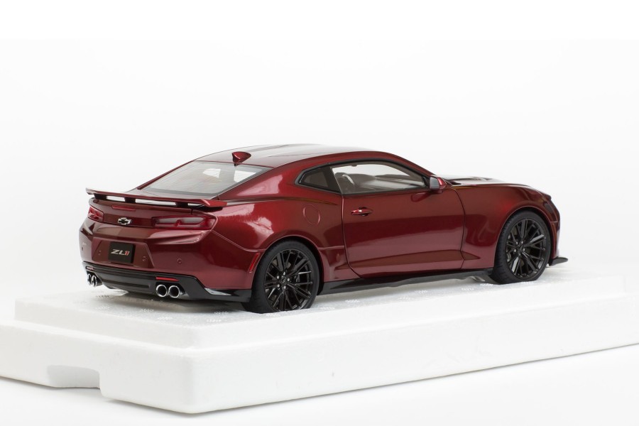 Autoart-71208-Chevrolet Camaro ZL1 2017 Garnet Red Tintcoat-03aaa.jpg