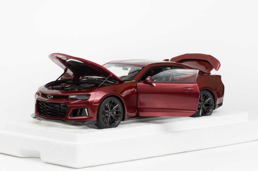 Autoart-71208-Chevrolet Camaro ZL1 2017 Garnet Red Tintcoat-06aaa.jpg